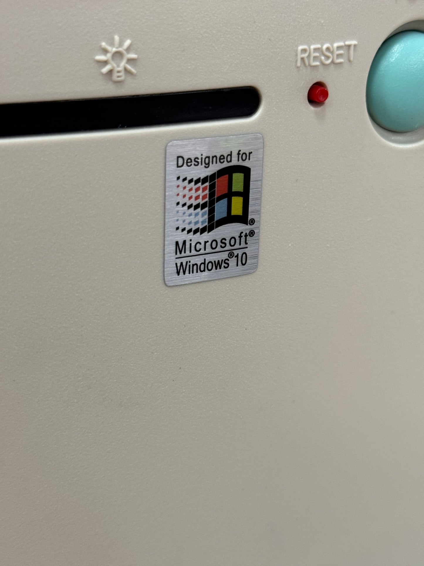 Windows 10 Case Badge Sticker - Metallic