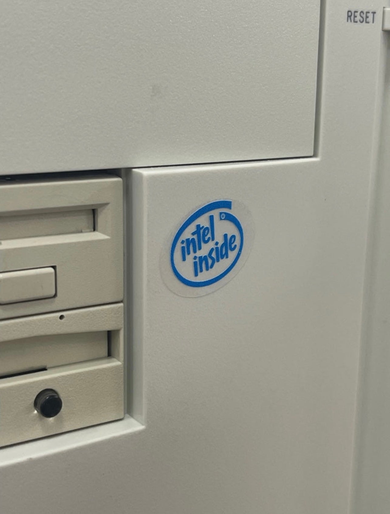 "Intel Inside" Case Badge Sticker BLUE - Clear
