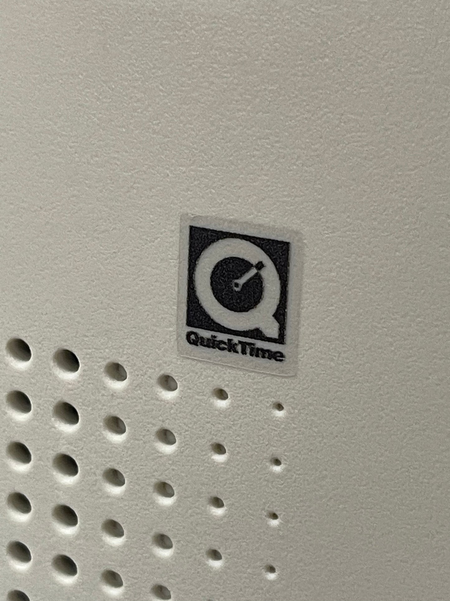 Apple Mac > QuickTime < Case Badge Sticker - Clear