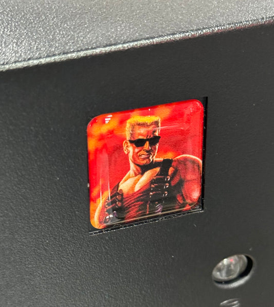 Duke Nukem > Duke’s Badass 3D Face < Case Badge Sticker - Dome