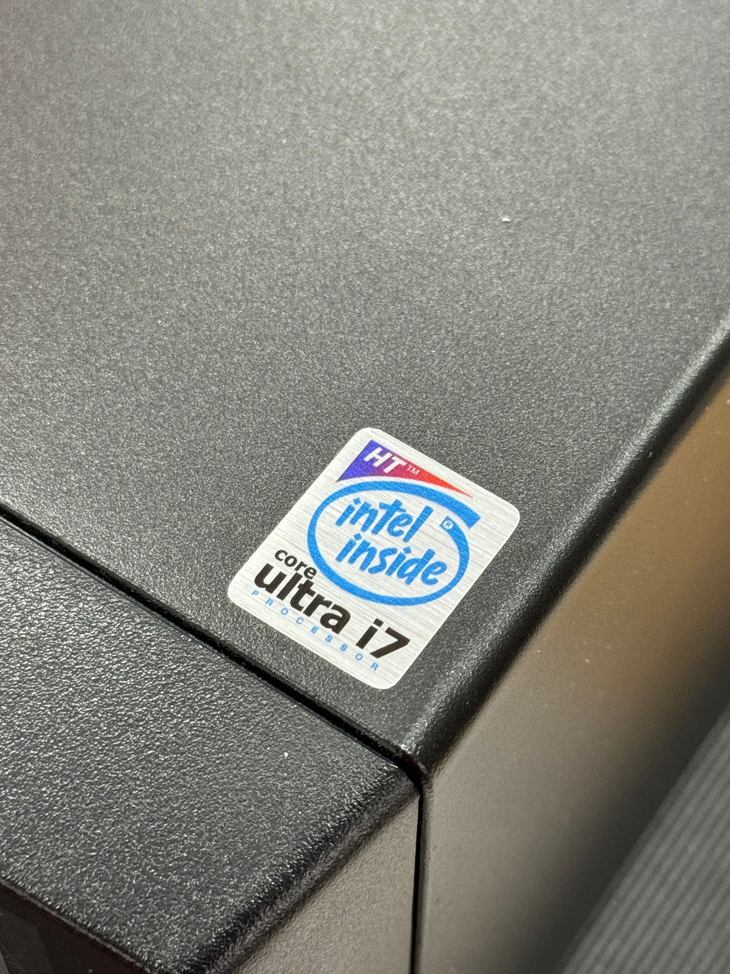 Core ULTRA i7 Retro-Modern-Sleeper Case Badge Sticker - Metallic