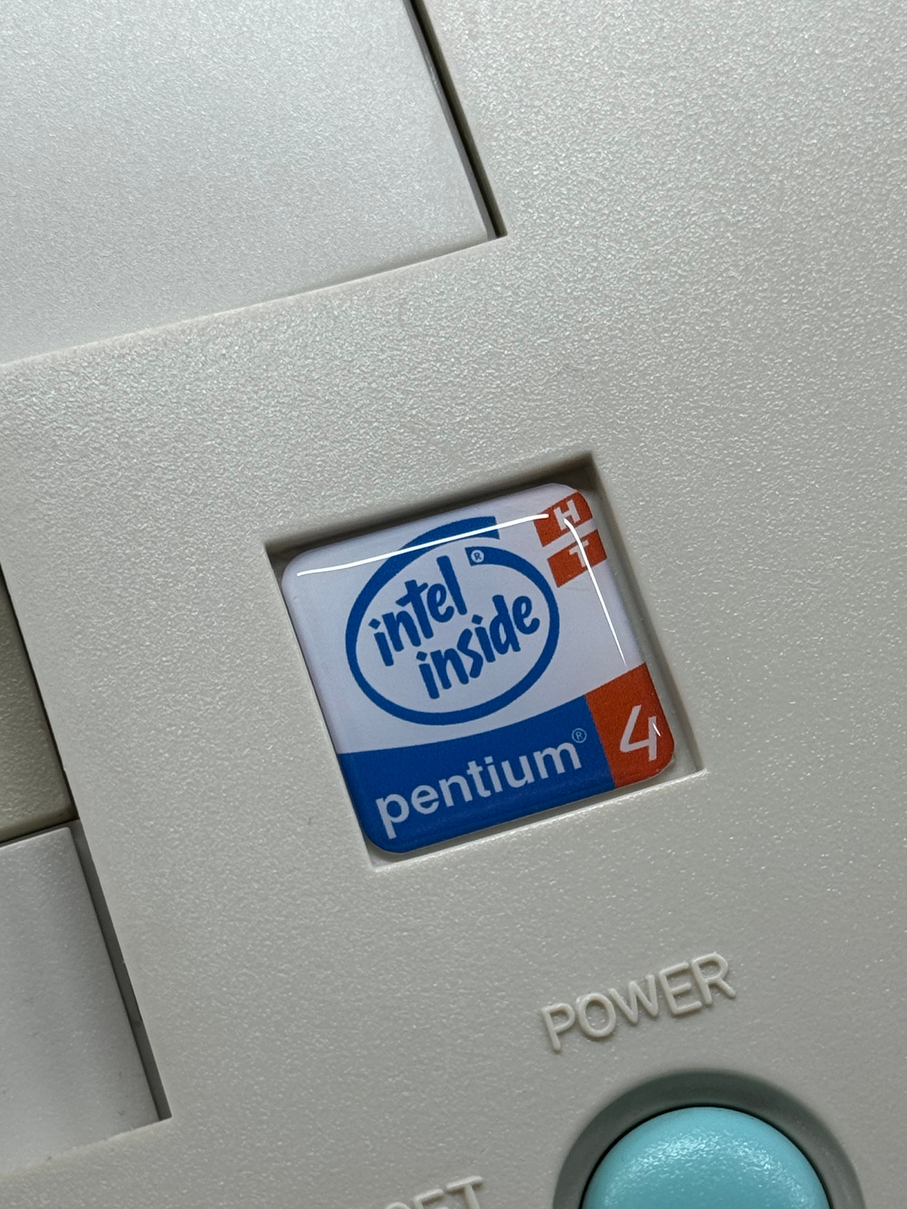 Pentium 4 P4 HT Hyper Threaded Case Badge Sticker - DOME WHT – Geekenspiel