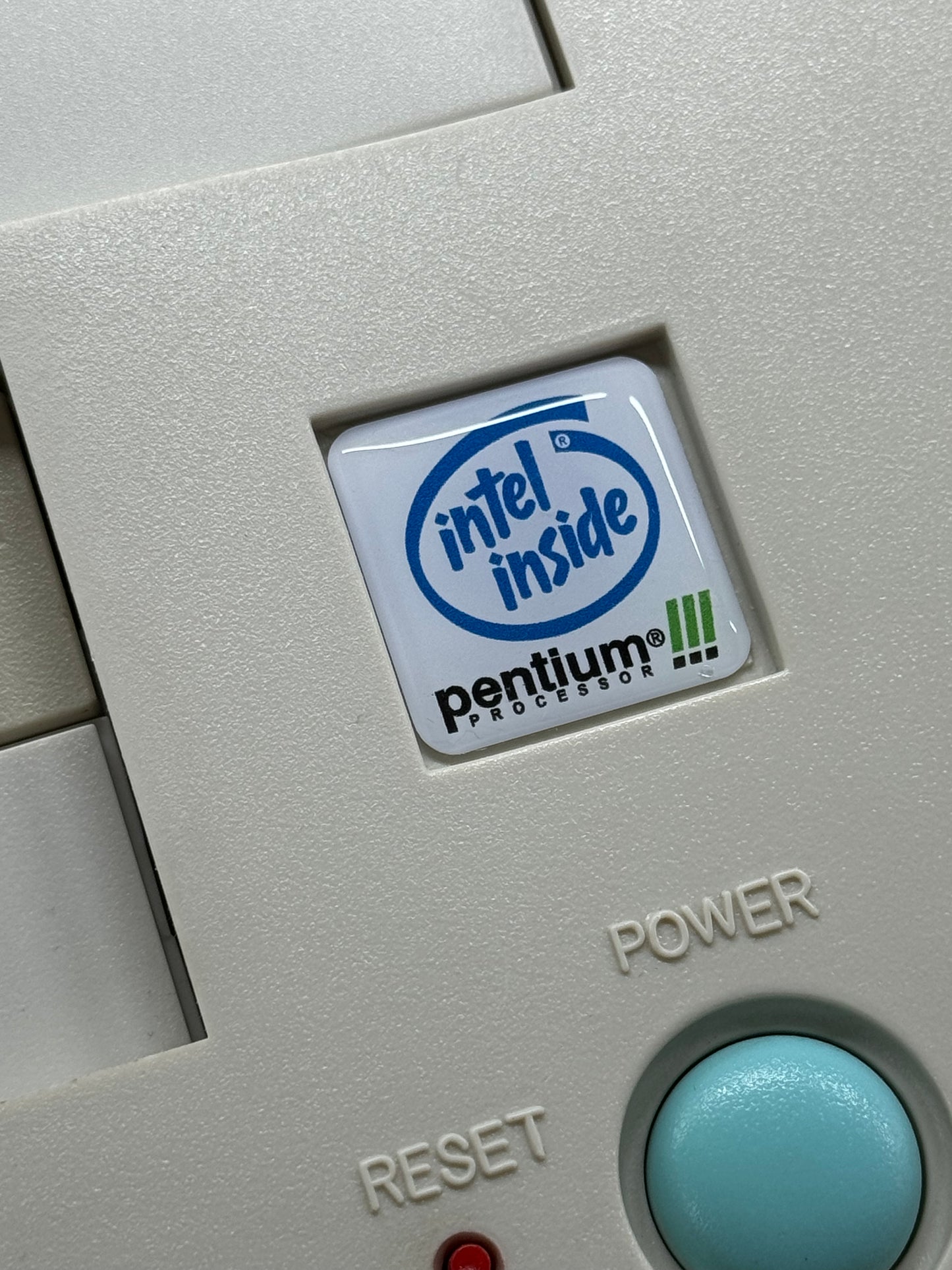 Pentium III Case Badge Sticker - DOME WHT