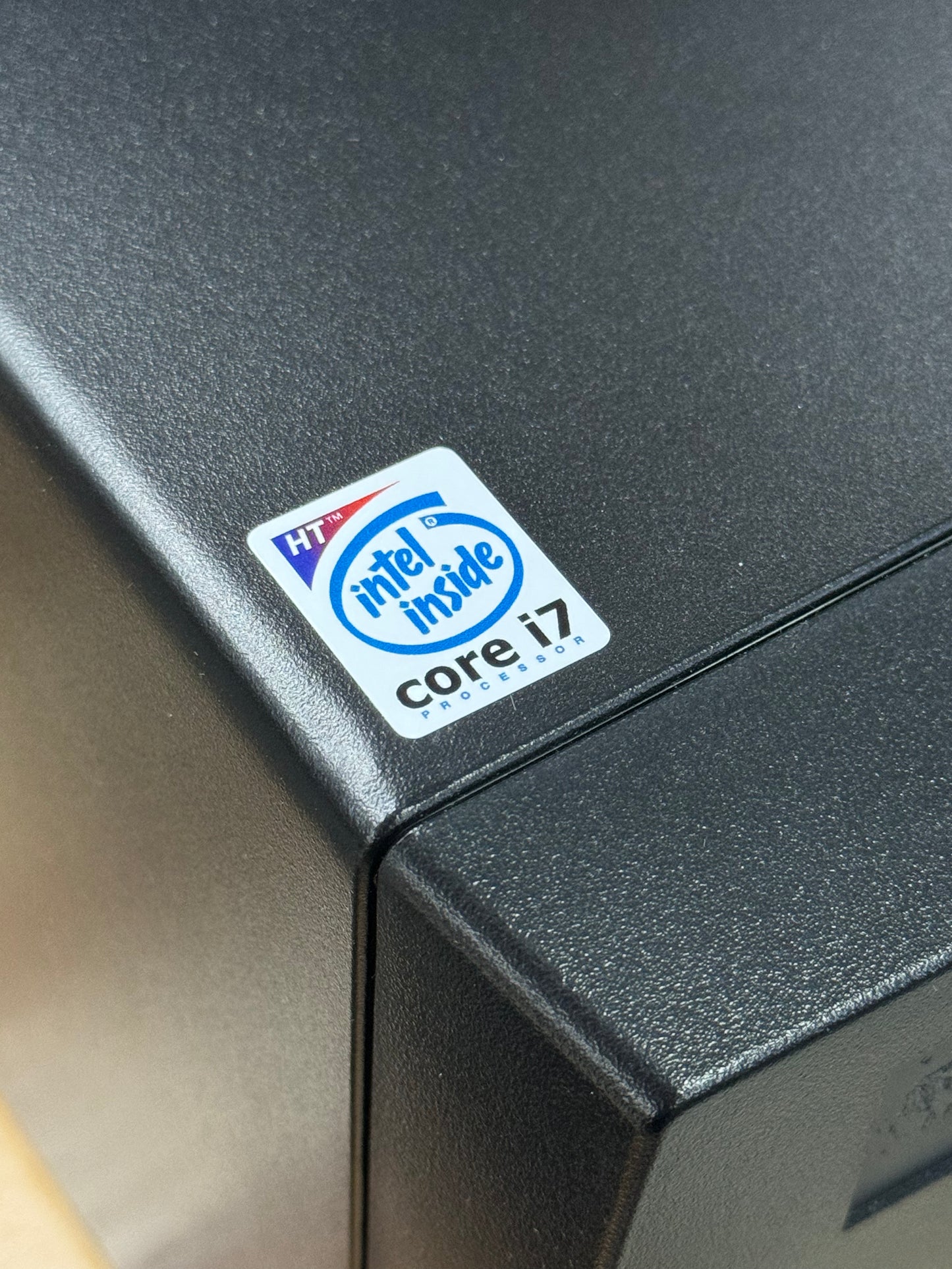 Core i7 Retro-Modern-Sleeper Case Badge Sticker - White
