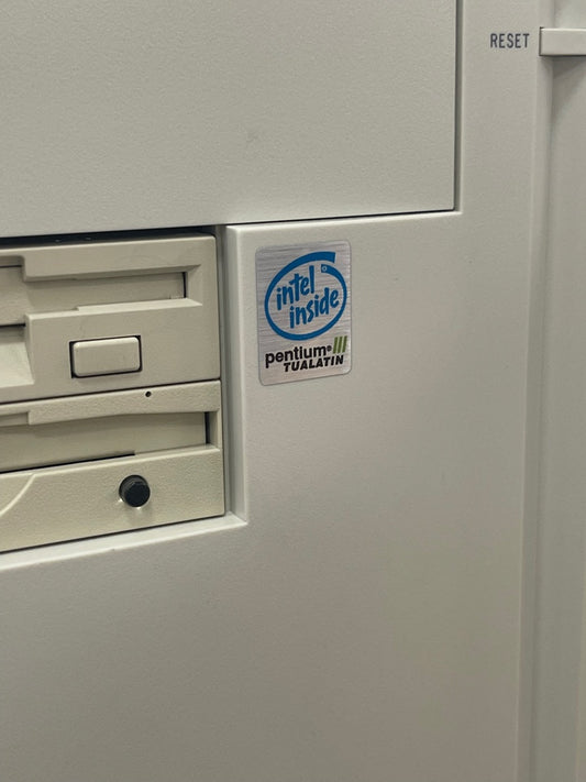 Pentium III Tualatin Case Badge Sticker - Metallic