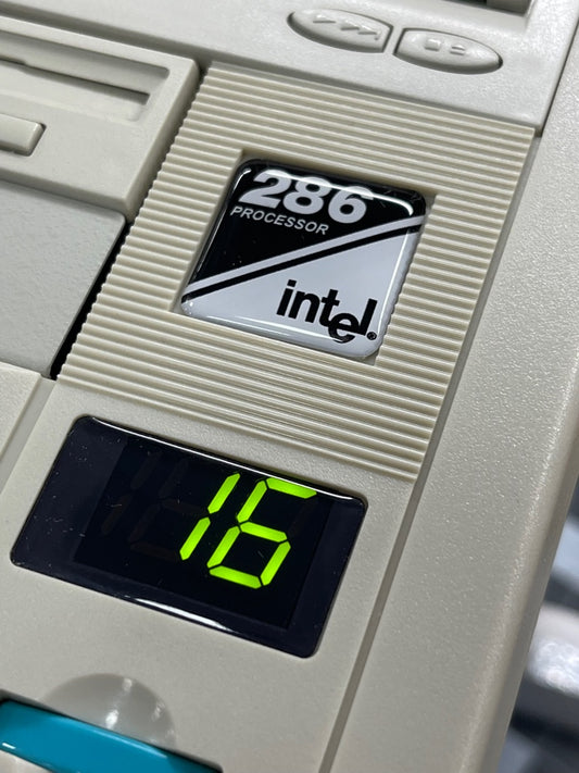 286 "B&W" Case Badge Sticker DOMED