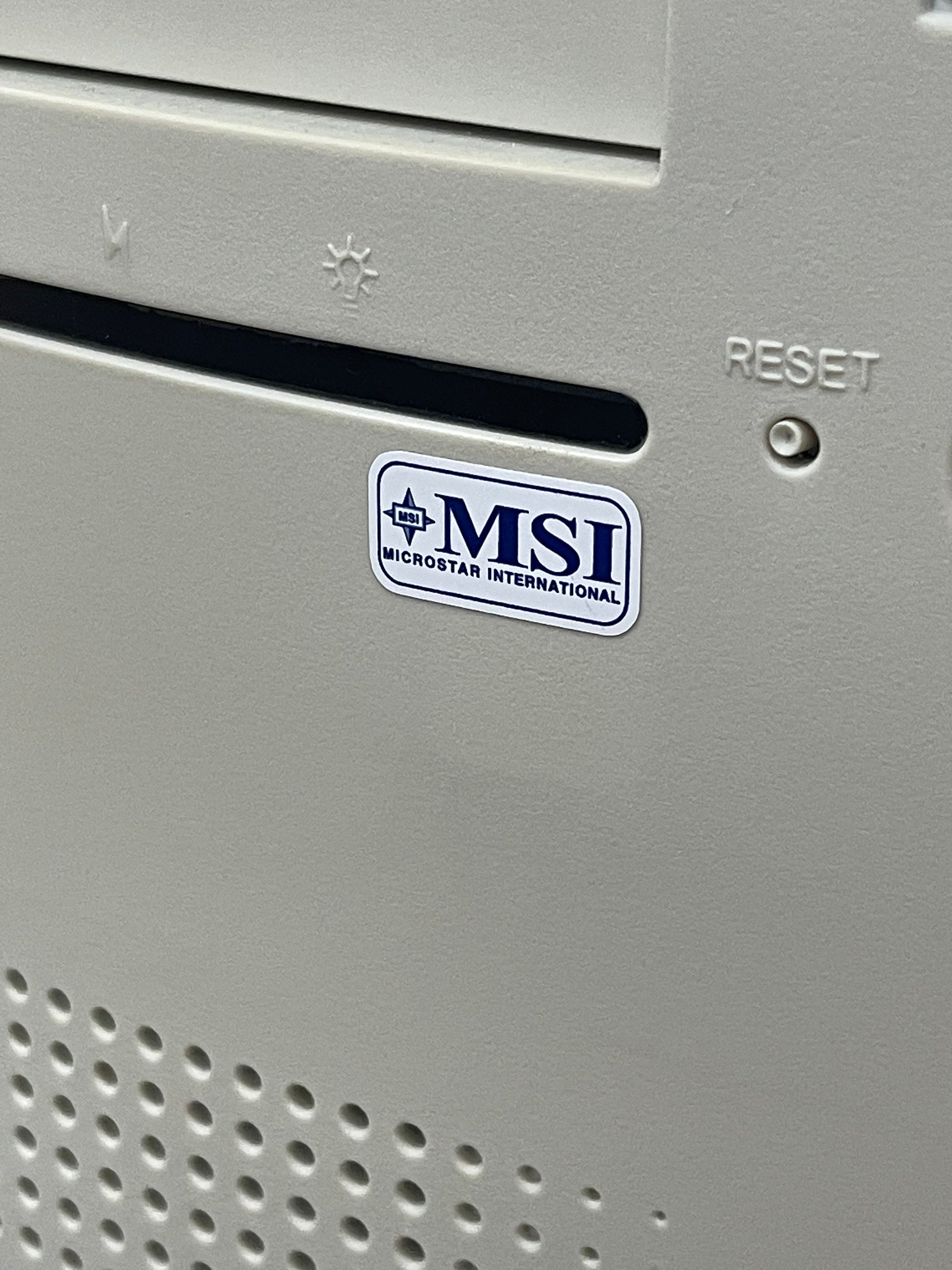 Microstarint Microstar International : Motherboard – PKYGD