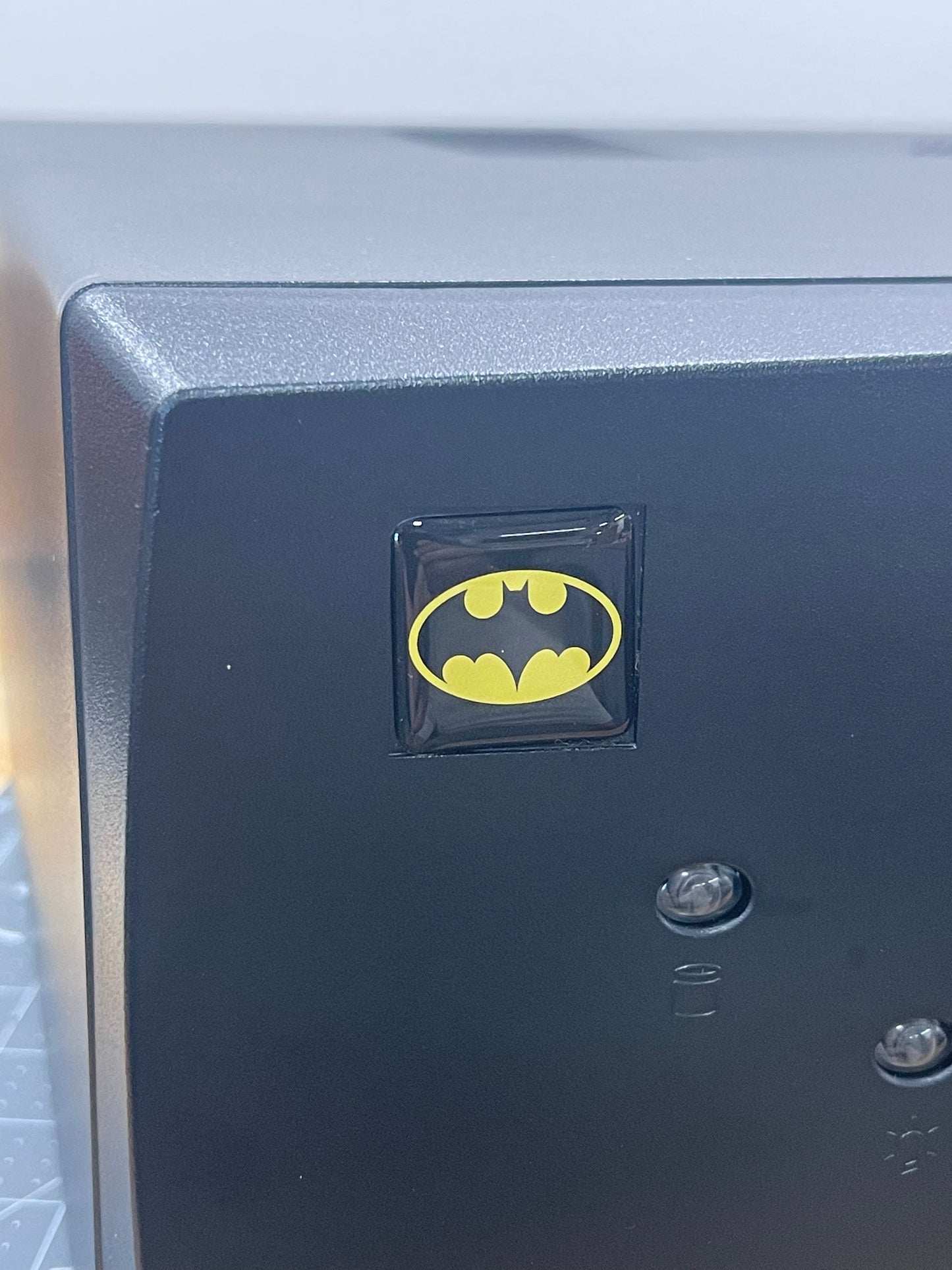 > Batman < Comic Book Style Case Badge Sticker - Dome